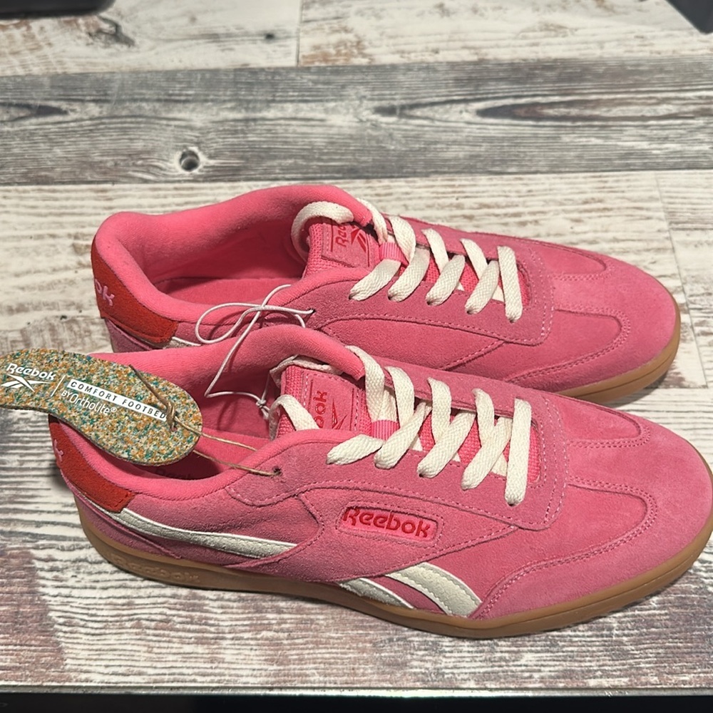 Reebok Forte Lounge women’s Pink and Red Sneakers SZ WNS 8 - Picture 2 of 5